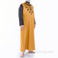Uomini di abbigliamento islamico Abaya Thobe